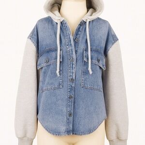 American Eagle Women’s Crop Denim Hoodie Jacket Size Medium